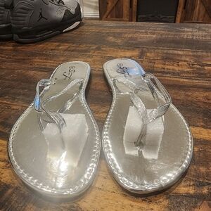 Elegant Silver Flip-Flop Sandals